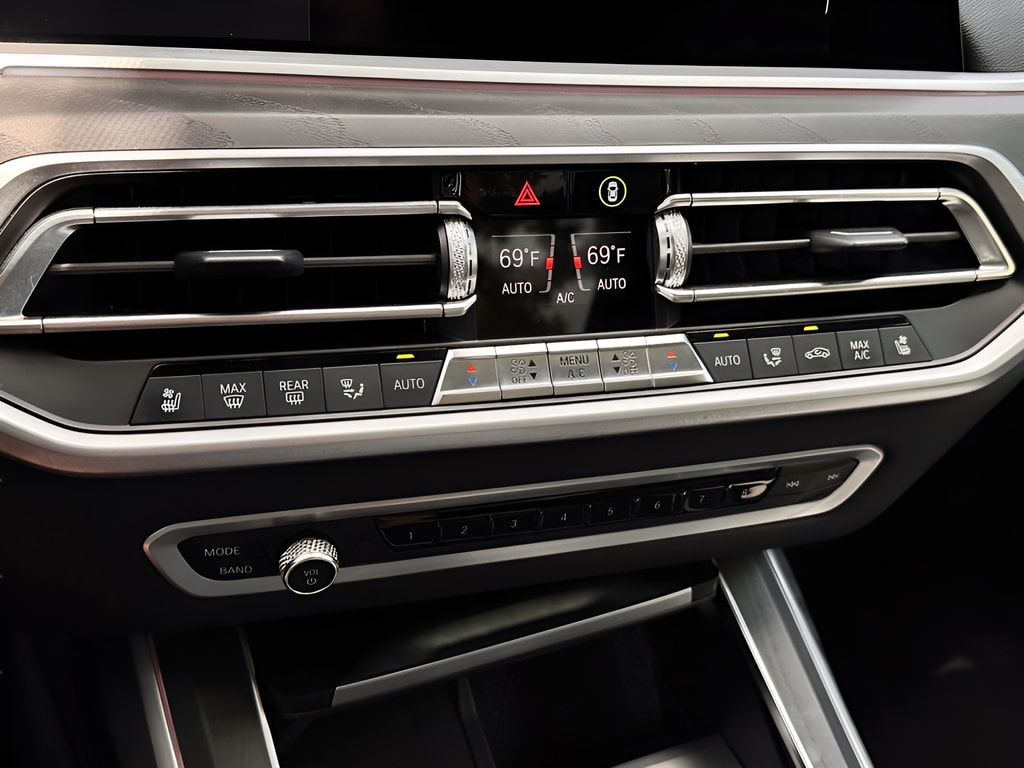 2022 BMW X7 40i - Photo 11