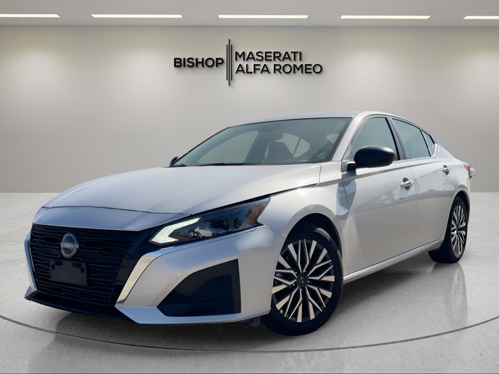 Used 2025 Nissan Altima 2.5 SV Sedan