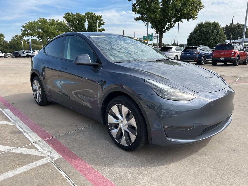 2023 Tesla Model Y Long Range photo 3