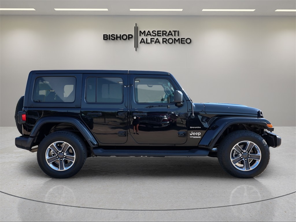 2019 Jeep Wrangler Unlimited Sahara photo 2