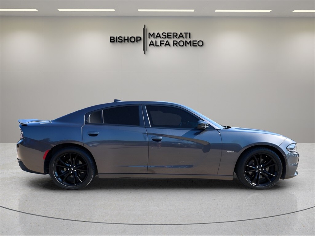 2017 Dodge Charger R/T photo 2
