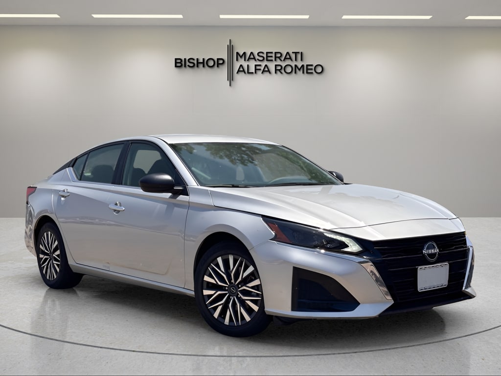 Used 2025 Nissan Altima 2.5 SV Sedan
