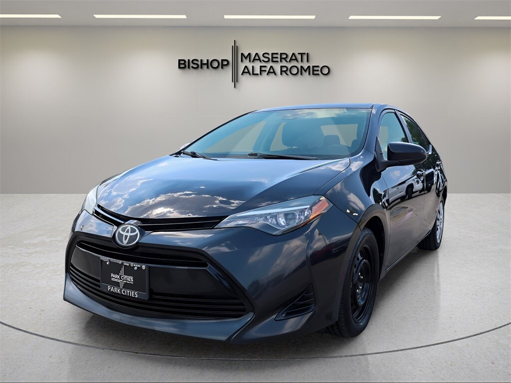 2018 Toyota Corolla LE photo 3