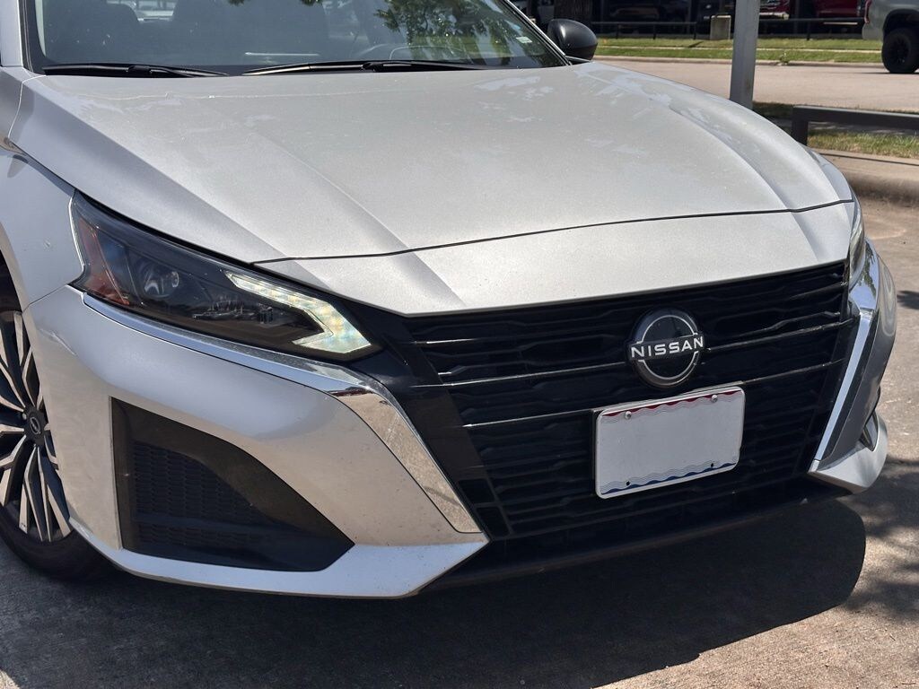 Used 2025 Nissan Altima 2.5 SV Sedan