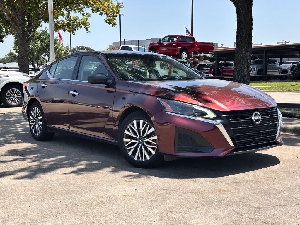 Used 2025 Nissan Altima 2.5 SV Sedan