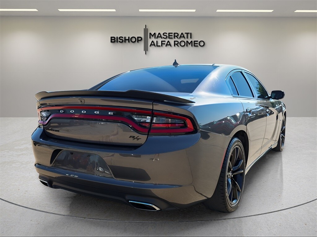 2017 Dodge Charger R/T photo 2