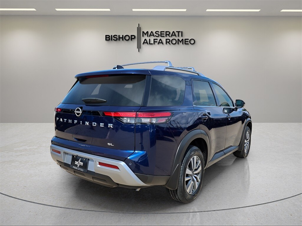 2024 Nissan Pathfinder SL photo 3