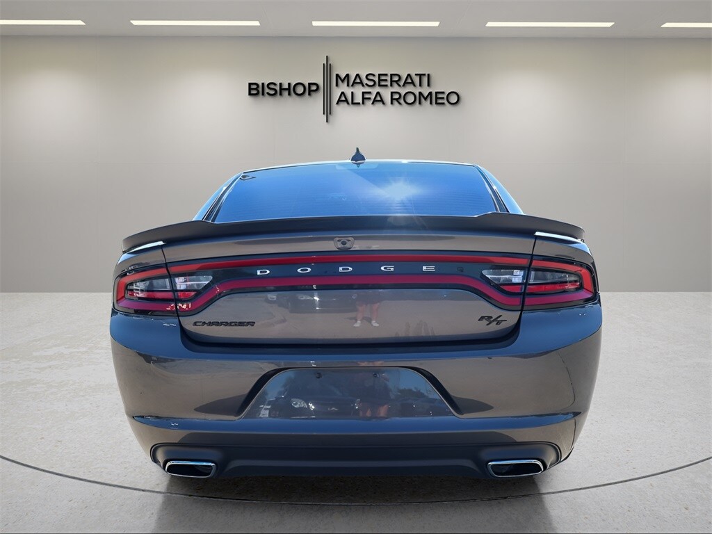 2017 Dodge Charger R/T photo 3