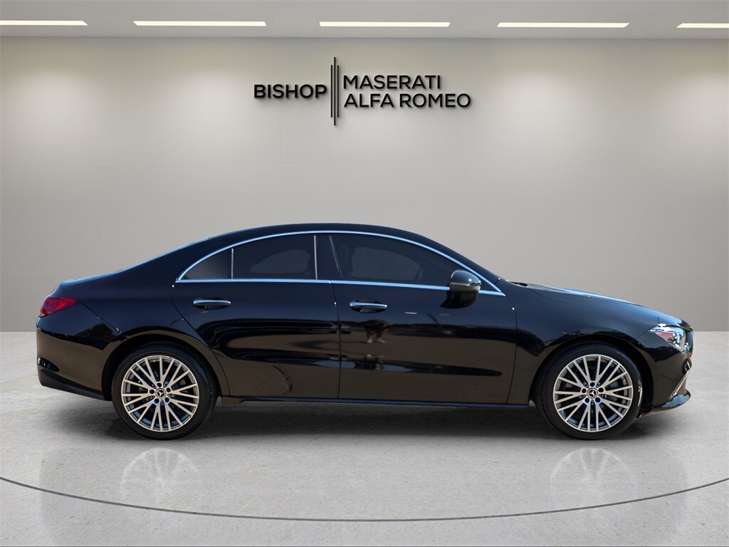 2022 Mercedes Benz CLA 250 photo 2