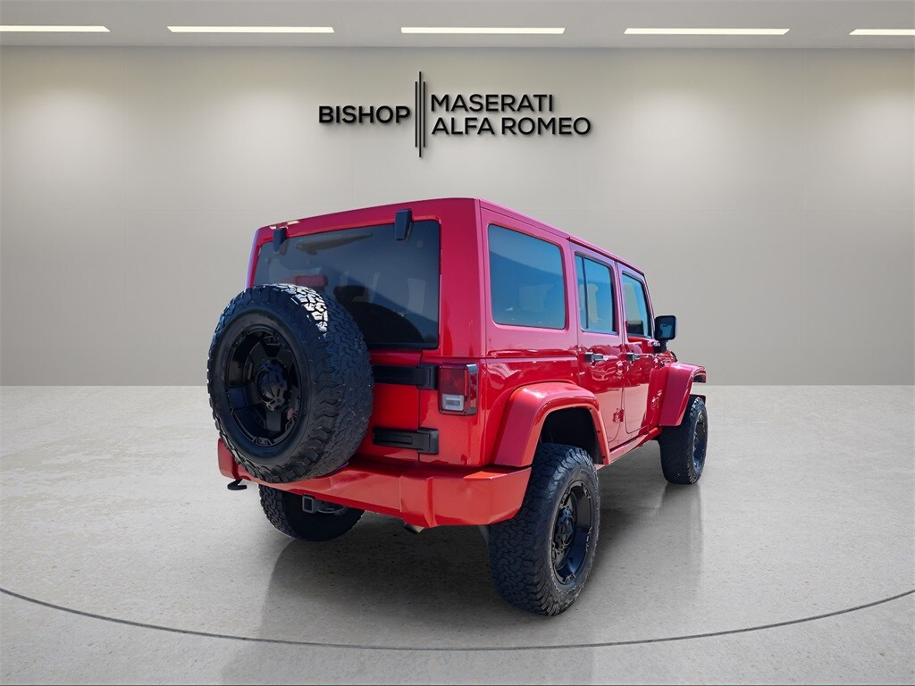 2015 Jeep Wrangler Unlimited Sahara photo 3