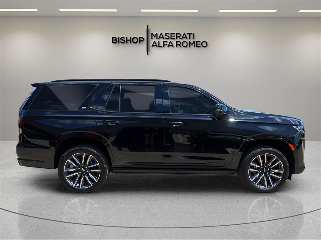 2024 Cadillac Escalade Sport photo 2