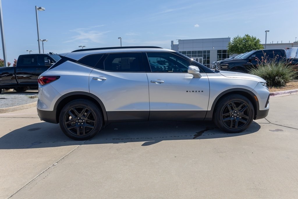 2020 Chevrolet Blazer 3LT photo 2