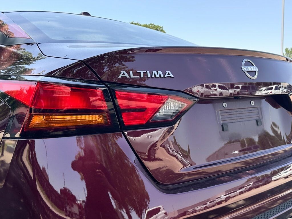 Used 2025 Nissan Altima 2.5 SV Sedan