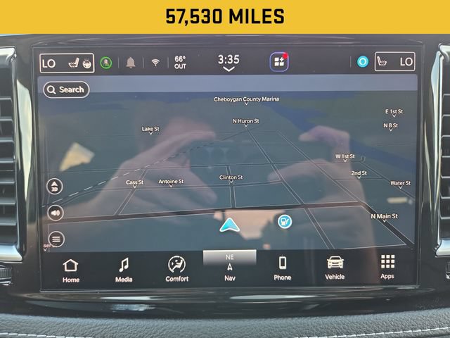 2023 Chrysler Pacifica Limited vehicle photo 4