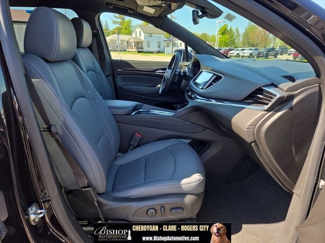 2024 Buick Enclave Essence image 46