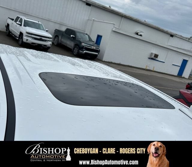 2024 Chevrolet Silverado 1500 High Country vehicle photo 3