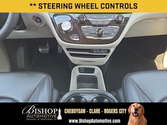 2023 Chrysler Pacifica Touring L - Photo 17