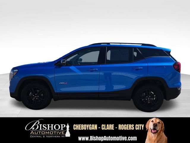 2024 GMC Terrain AT4 vehicle photo 3