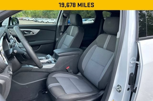 2023 Chevrolet Blazer LT vehicle photo 4