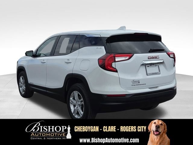 2024 GMC Terrain SLE image 16