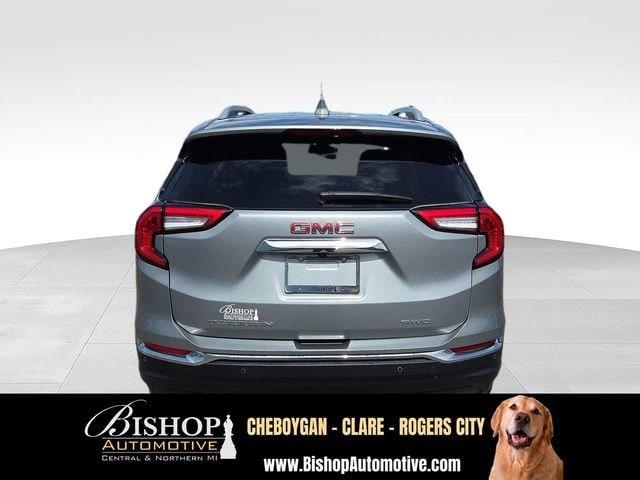 2024 GMC Terrain SLT image 12