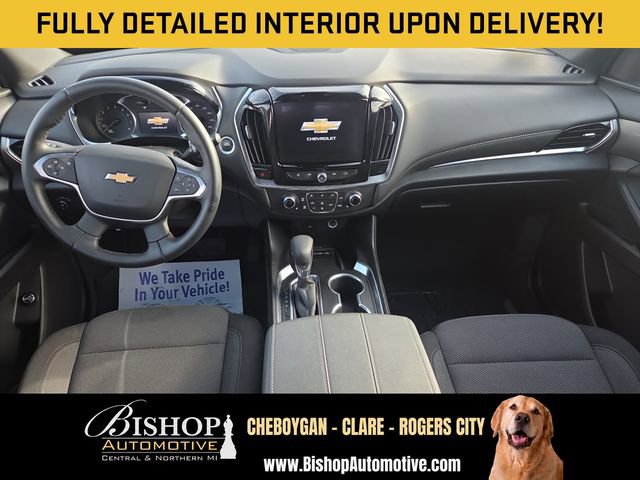 2023 Chevrolet Traverse LT Cloth image 3