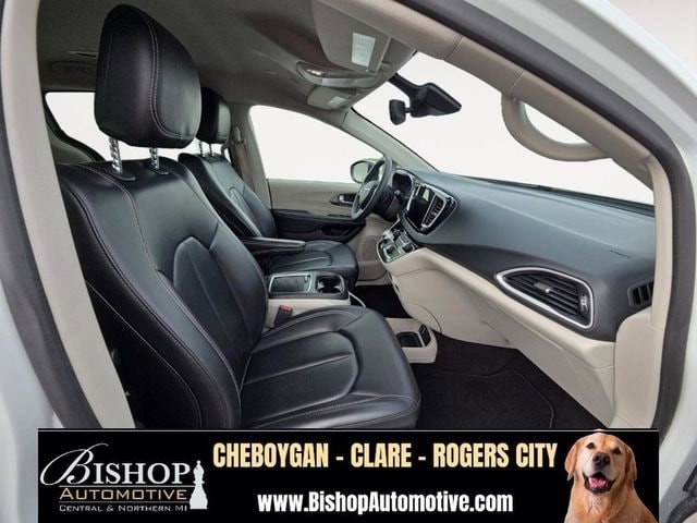 2023 Chrysler Pacifica Touring L - Photo 28