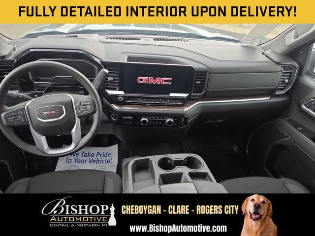 2025 GMC Sierra 1500 SLE image 3