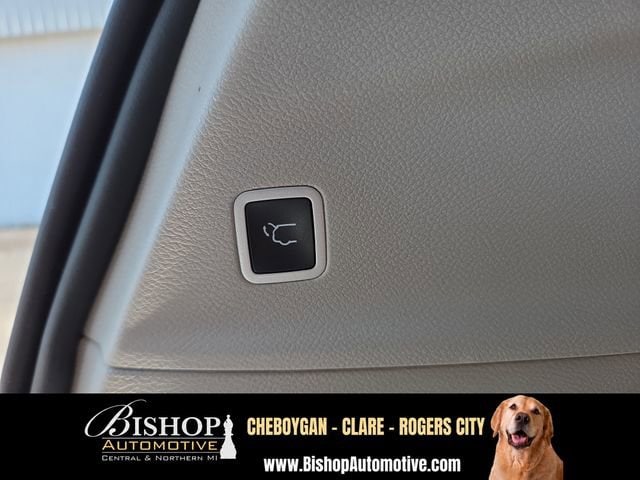 2023 Chrysler Pacifica Touring L - Photo 26