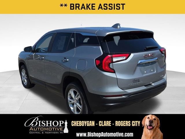 2023 GMC Terrain SLE image 11