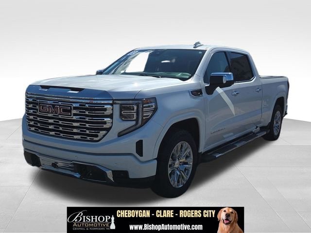 2022 GMC Sierra 4WD Crew Cab Short Box Denali's photo