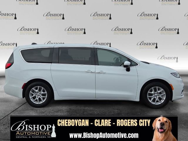 2023 Chrysler Pacifica Touring L - Photo 24
