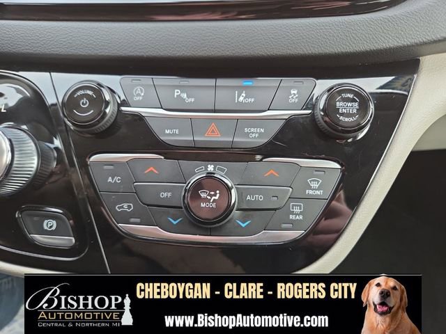 2023 Chrysler Pacifica Touring L - Photo 32