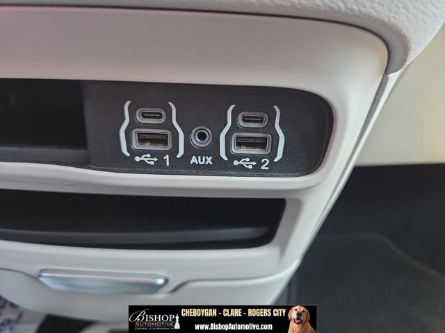 2023 Chrysler Pacifica Touring L - Photo 60