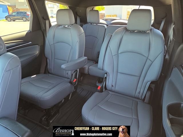 2024 Buick Enclave Essence image 44