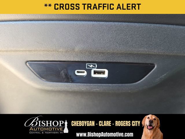 2023 Chrysler Pacifica Touring L - Photo 19
