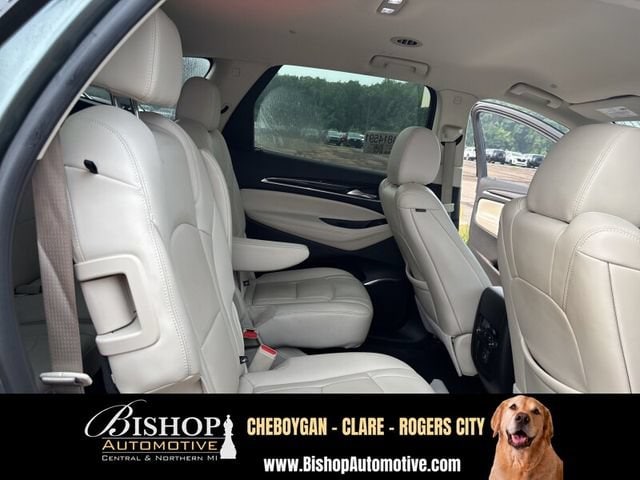 2023 Buick Enclave Essence vehicle photo 3