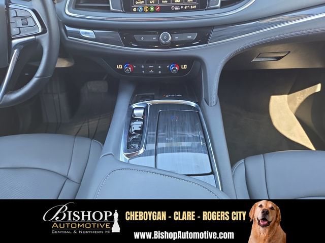 2024 Buick Enclave Essence image 19