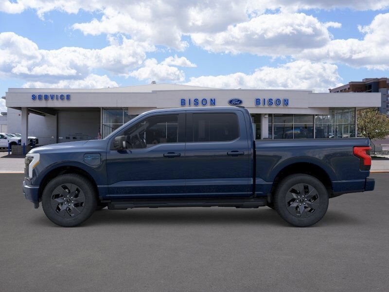 2025 Ford F-150 Lightning photo 3