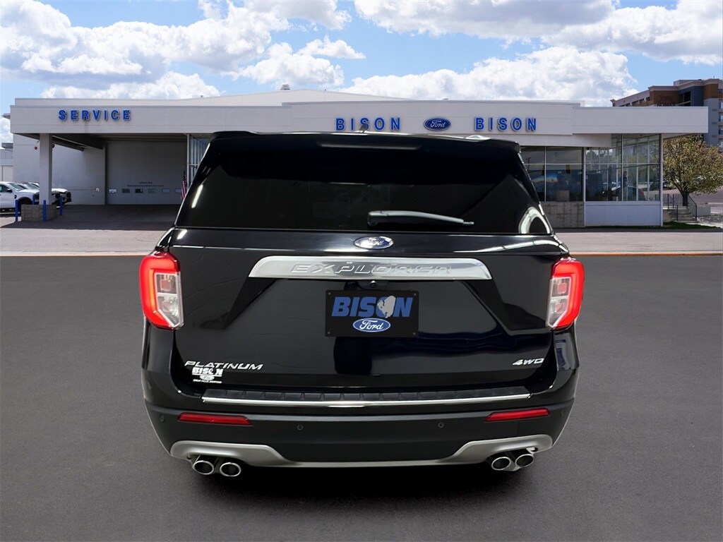 2022 Ford Explorer Platinum photo 3