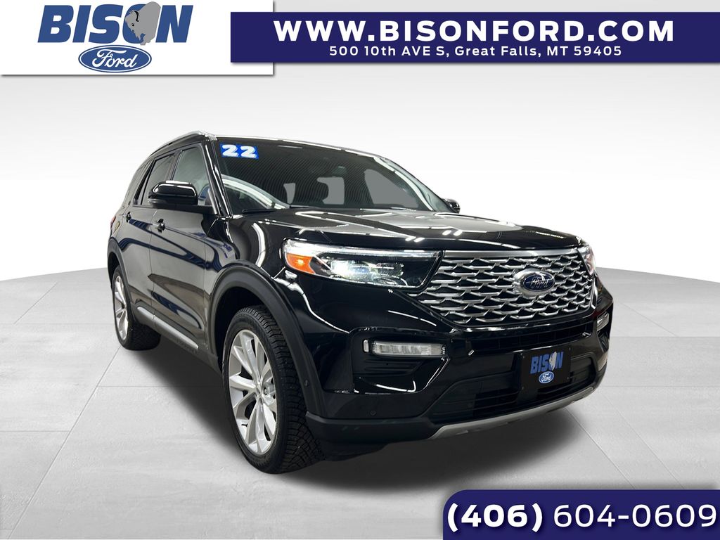2022 Ford Explorer Platinum's photo
