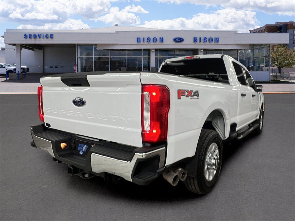 2024 Ford F-350 photo 2