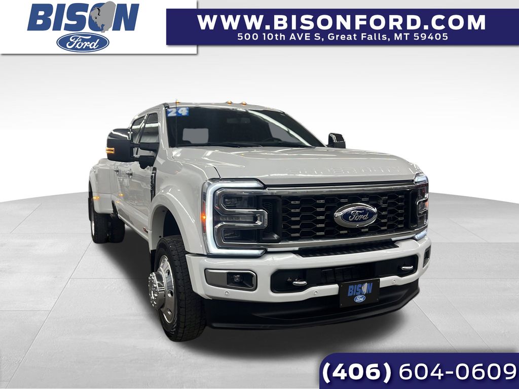 2024 Ford F-450 Super Duty Platinum's photo