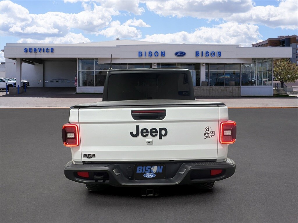 2025 Jeep Gladiator Willys photo 4