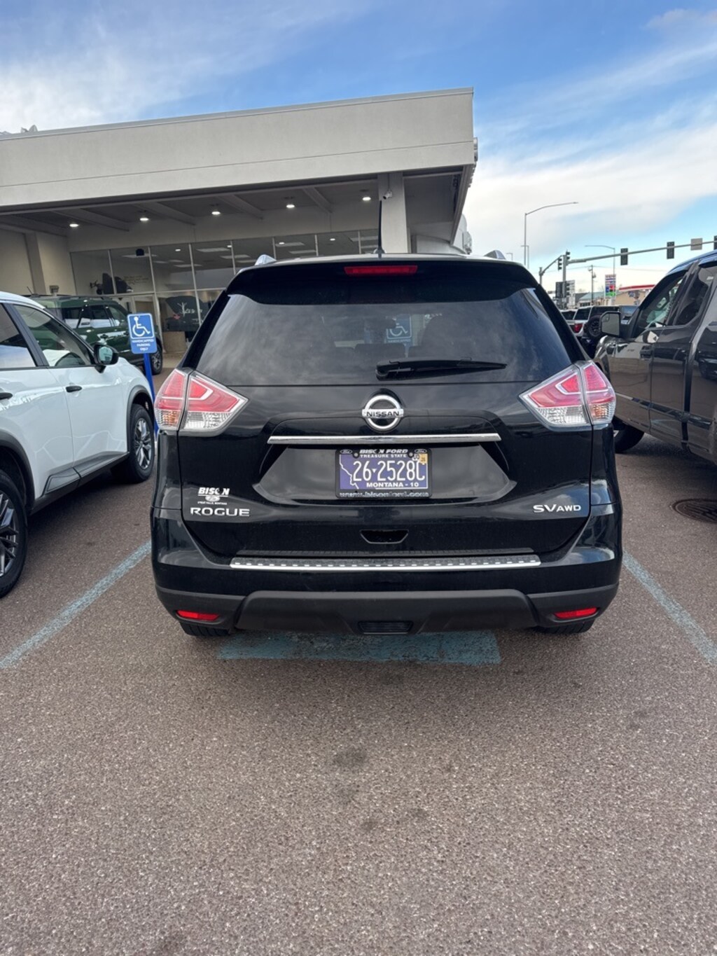 Used 2015 Nissan Rogue SV SUV