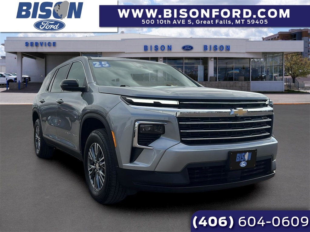 Used 2025 Chevrolet Traverse LT SUV