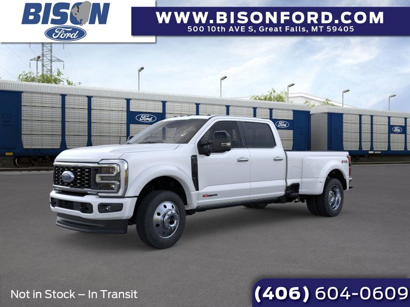 2026 Ford F-450 Super Duty Platinum's photo