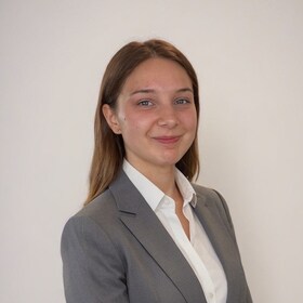 Staff member Anna Dougherty from ID_9bd26c599807