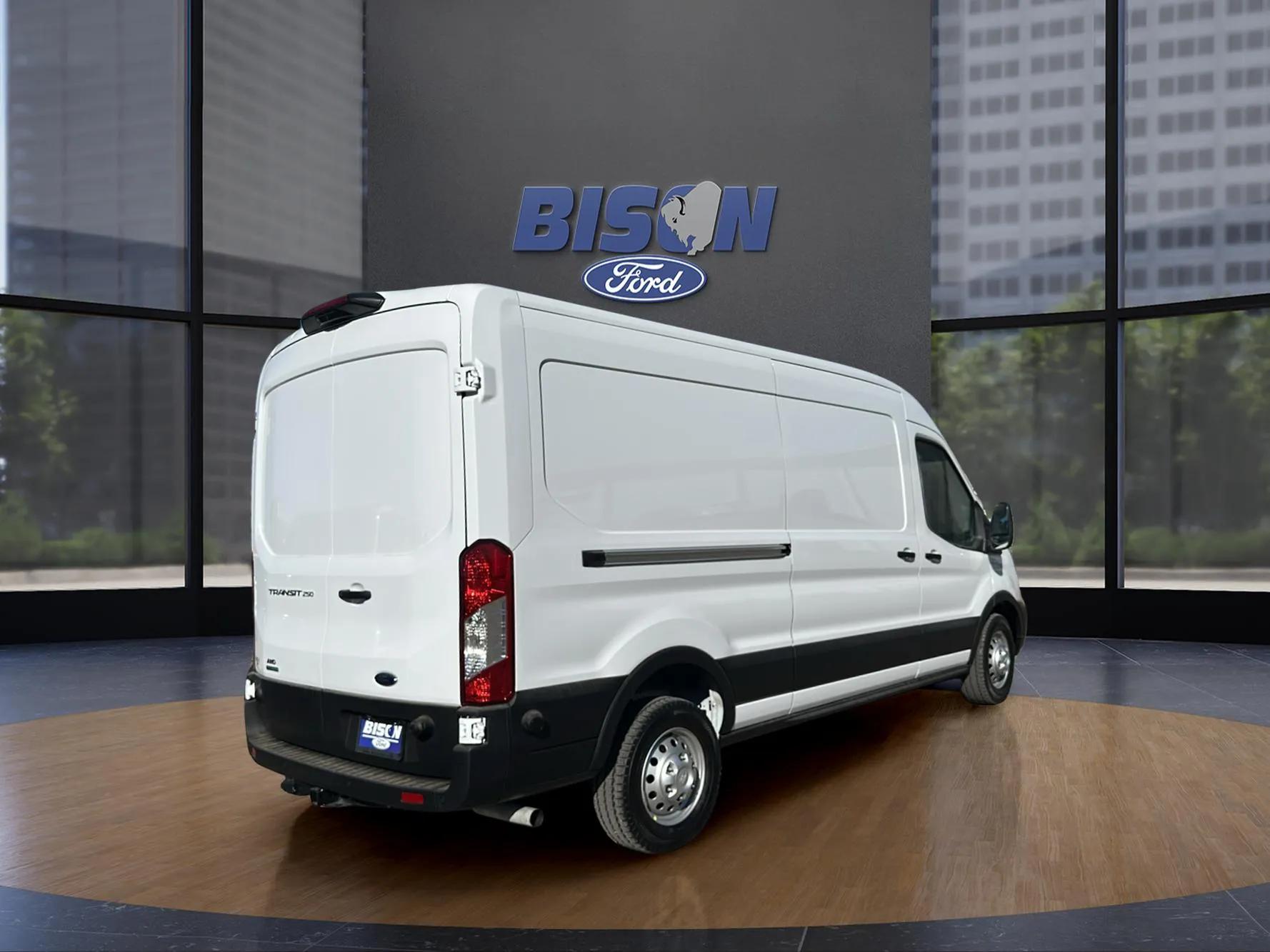 2025 Ford Transit photo 3