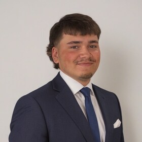 Staff member DOMINIC MAYNOR from ID_9bd26c599807